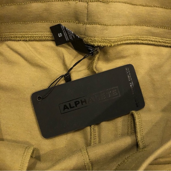 Alphalete Essential Short Green Tea Size Small BNWT - Picture 5 of 7